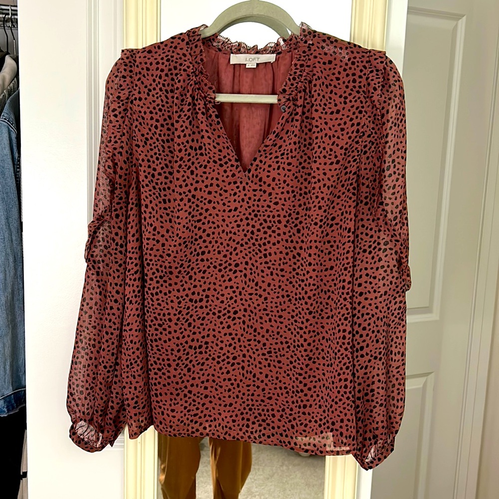 Loft rose & black colored flowy top